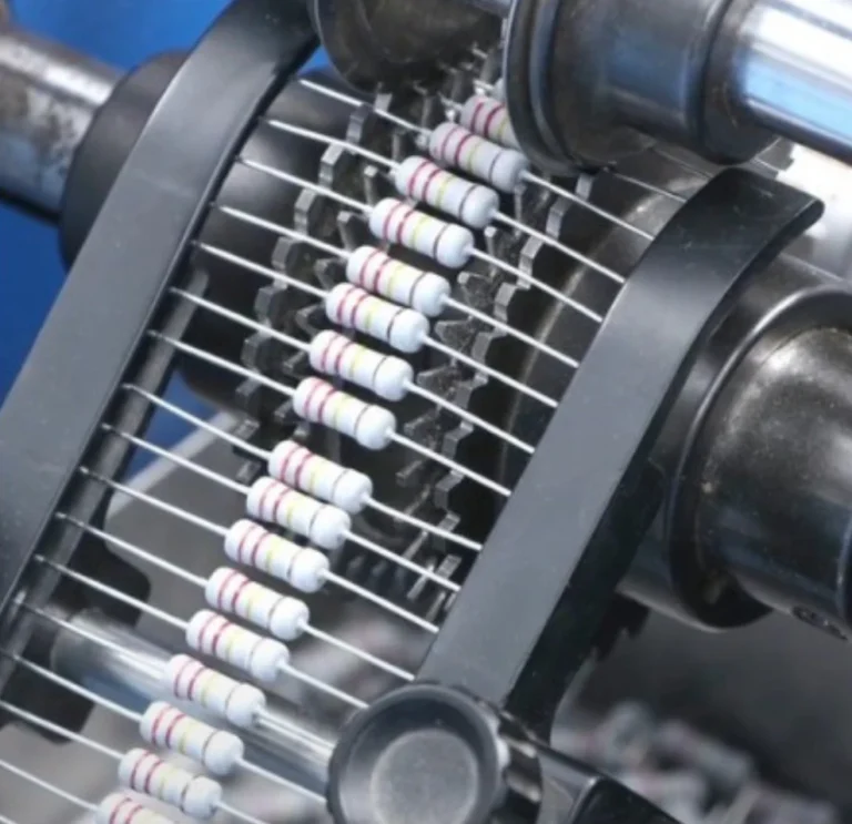 Production cost reduction by Smart THT placements